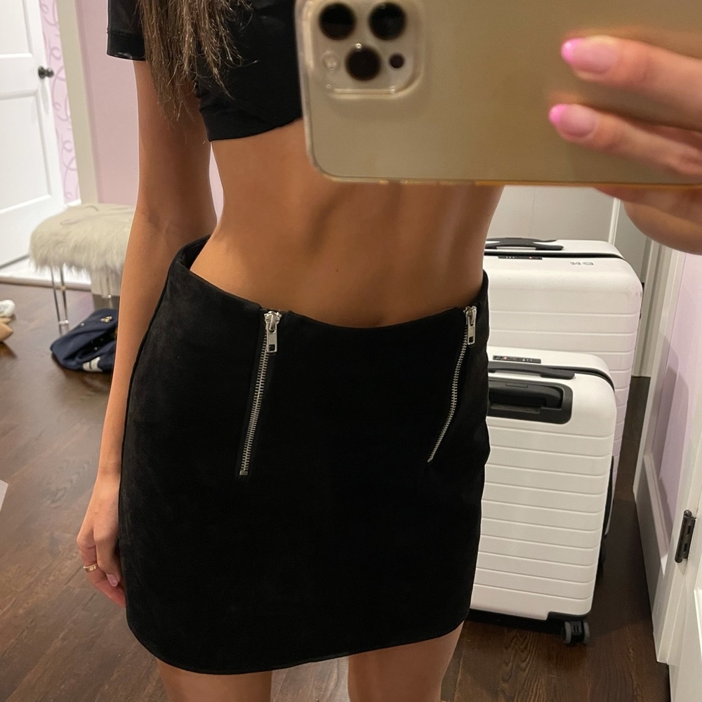 Black Suede Skirt With Zippers